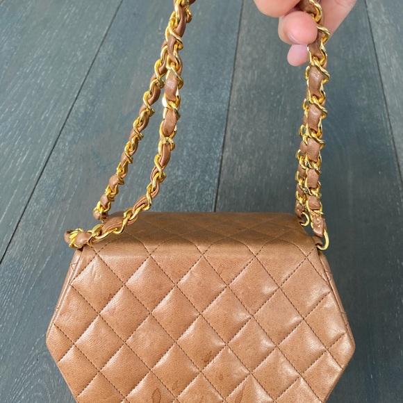 Super rare vintage Chanel mini hand bag - Picture 9 of 10